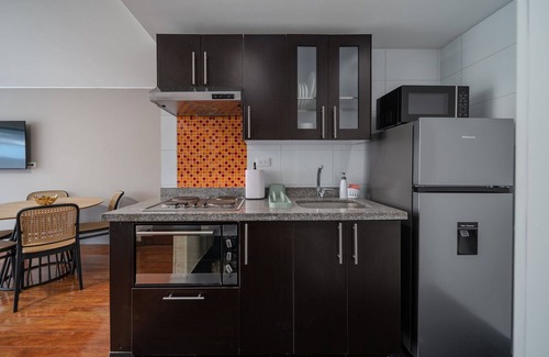 Chapinero House | Family 3BR @Commercial area and near Zona G