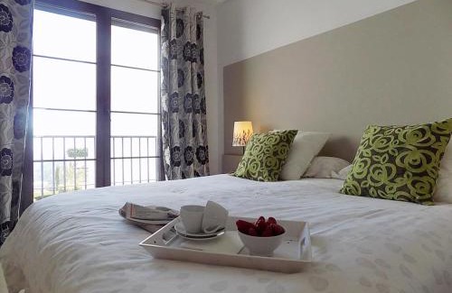 Benahavis Apartment | Family and Golfers Paradise Los Arqueros - RDR196