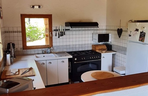 Puy-Saint-Eusebe Ski Chalet | family chalet lake and mountain view 20 minutes from the slopes