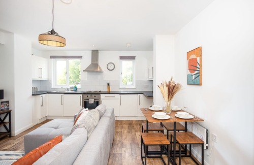 Southend-on-Sea Apartment | Family Comfort - Southend Stays