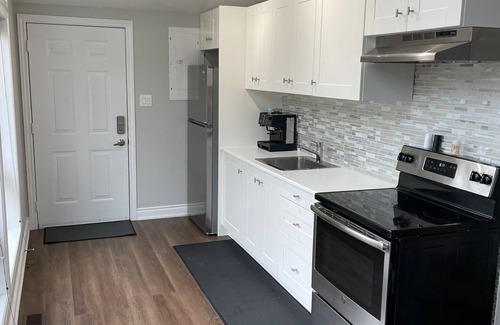 Wasaga Beach Cottage | Family Cottage with 3BR/1B-Steps to Wasaga Beach!