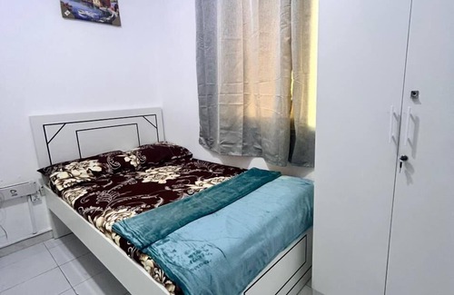 Bur Dubai Apartment | Family Double Partition Room in Bur Dubai