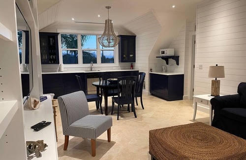 Treasure Cay House | Family estate coach house and guest house on TC beach with beautiful pool