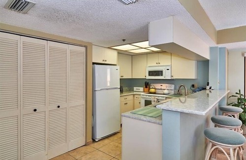 Indian Shores Condo | Family Favorite Beach Escape & HDTV with 200 Channels!~ BP301