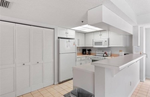 Indian Shores Condo | Family Favorite Location & Stunning Sunset views of the Gulf of Mexico ~ BP201