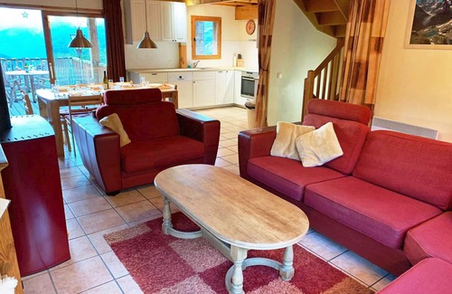 Sainte-Foy-Tarentaise Ski Chalet | Family friendly slope-side chalet in Sainte Foy with parking, garage and sauna