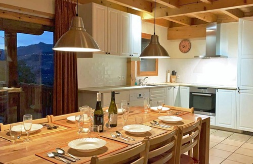 Sainte-Foy-Tarentaise Ski Chalet | Family friendly slope-side chalet in Sainte Foy with parking, garage and sauna