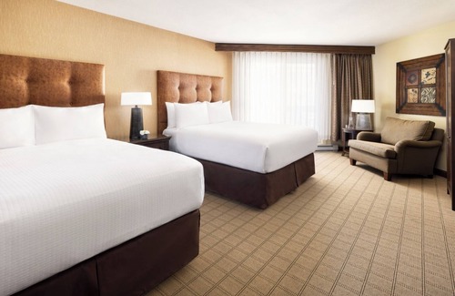 Crested Butte Hotel | Family-Friendly Suite w/Kitchenette Near Hiking Trails, 2 Family Ready Rooms