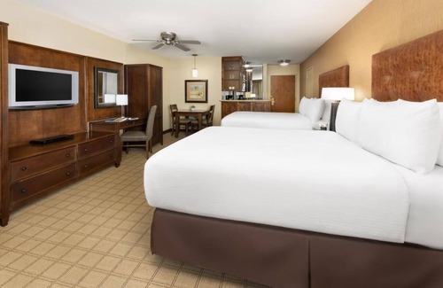 Crested Butte Hotel | Family-Friendly Suite w/Kitchenette Near Hiking Trails, 2 Family Ready Rooms