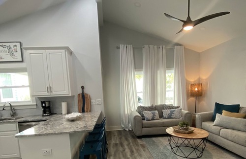 Lower Grand Lagoon Cottage | Family Friendly Venture Out Getaway