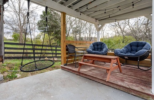 Franklin House | *Family Friendly*1 acre* 3BR*Outdoor Space*