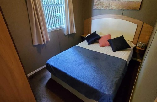 Rhyl Cabin | Family Friendly 2 Bed Caravan in Rhyl, North Wales