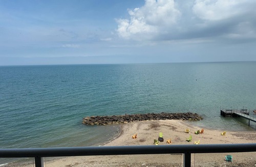Geneva-on-the-Lake Condo | Family Friendly 2br/2ba Lakefront Condo 108 sleeps 6 indoor pool.Rent 3/4th free