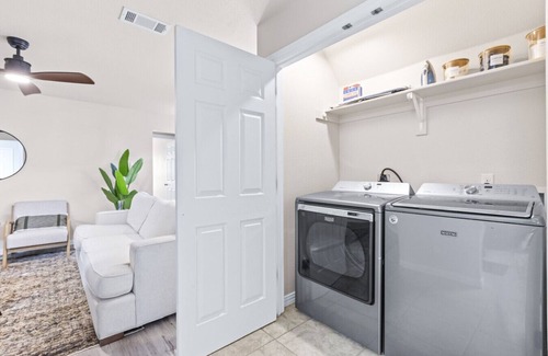 West Arlington Apartment | Family-Friendly 3-BR, 10 Min from AT&T Stadium