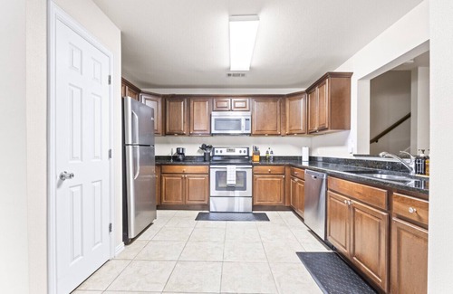 West Arlington Apartment | Family-Friendly 3-BR, 10 Min from AT&T Stadium