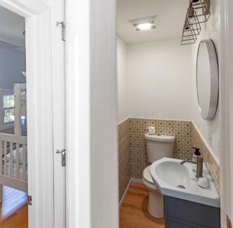 Scarborough House | Family-Friendly 3BR by Pine Point Beach