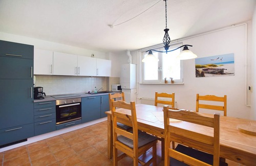 Ostseebad Prerow Apartment | Family friendly apartment for 6 people, garden, WiFi, pets allowed