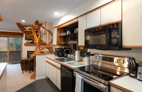 Bartlett Condo | Family-friendly condo with amenities minutes from StoryLand & ski mountains!