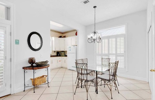 Avalon Beach Estates House | Family Friendly Home w/Private Beach Access + Hot Tub Access ~ Coastal Cottage, Maravilla