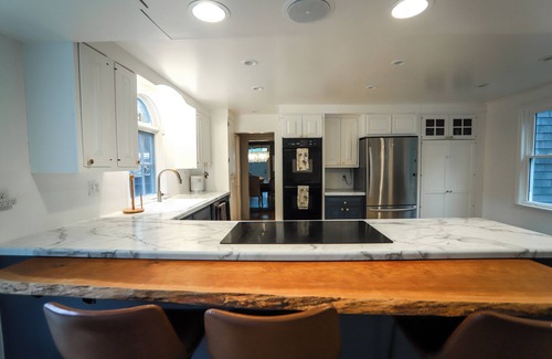 East Homer House | Family-Friendly Historic Home with Private Sauna and Spacious Yard