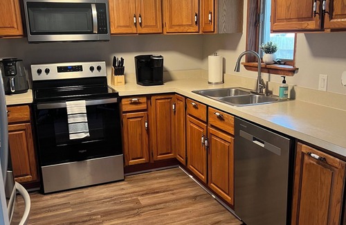 Spring Hill House | Family friendly home near Weeki Wachee, Hernando beach, and gulf beaches