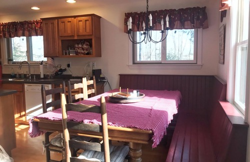 Ludlow House | Family Friendly Home Close to Hiking, Lakes and Restaurants
