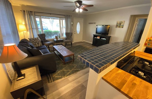 Rio Vista House | Family-Friendly Home - Walking Distance to San Marcos River