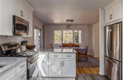 Wainscott Woods House | Family Friendly Home W/Pool On Pvt Cul-du-sac, Cls To Beach