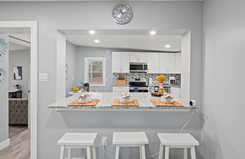 Fort Mill House | Family friendly House. 5 Minutes to Ballantyne Shopping and Retail