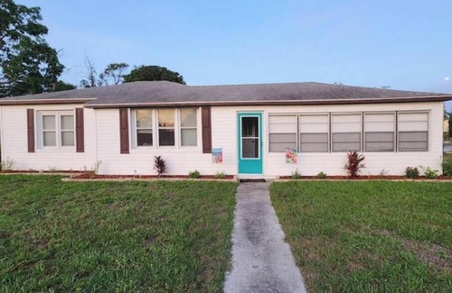 Clearwater House | Family Friendly House in Clearwater