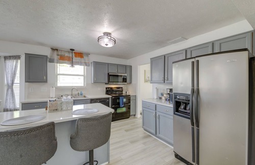 Wayne House | Family-Friendly Indianapolis Home w/Fenced Yard