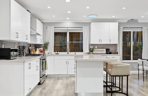 Fullerton House | Family Friendly Modern Luxury SoCal Hot Tub Retreat - Minutes from Disneyland