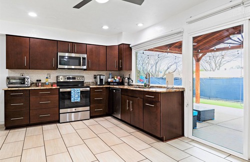 Plano House | Family Friendly, Near Highways, Dart, Tesla Charger, Foosball, Grill, Garage