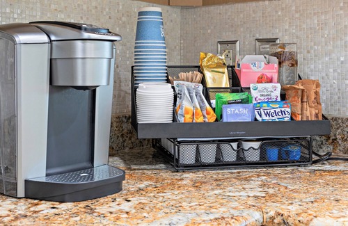 Plano House | Family Friendly, Near Highways, Dart, Tesla Charger, Foosball, Grill, Garage