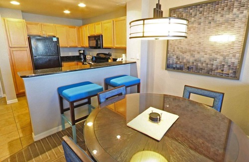 Florida Central Atlantic Coast Condo | Family-Friendly Orlando Condo! 2BR/2BA + Full Kitchen & Washer/Dryer