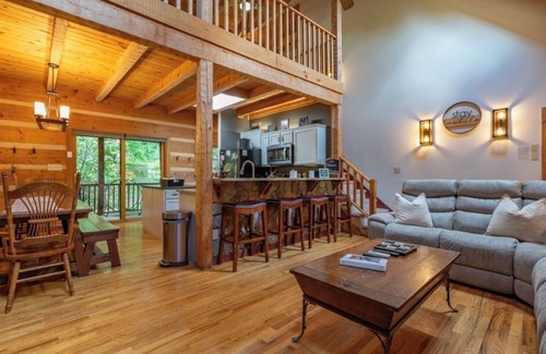 Seven Devils Cabin | Family-friendly, pet-friendly cabin close to Sugar Mt, Banner Elk, Beech & Boone