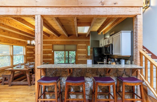 Seven Devils Cabin | Family-friendly, pet-friendly cabin close to Sugar Mt, Banner Elk, Beech & Boone