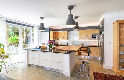 Drymen Cottage | Family Friendly Refurbished Detached Country Cottage set in Castle Grounds
