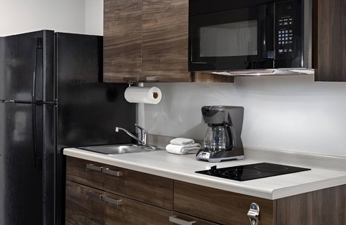 Westgate Hotel | Family-Friendly Room Near Lejeune Memorial Gardens and Jacksonville Mall