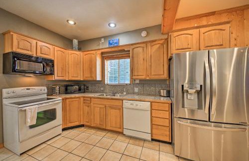 Sagle House | Family-Friendly Sagle Vacation Rental with Deck