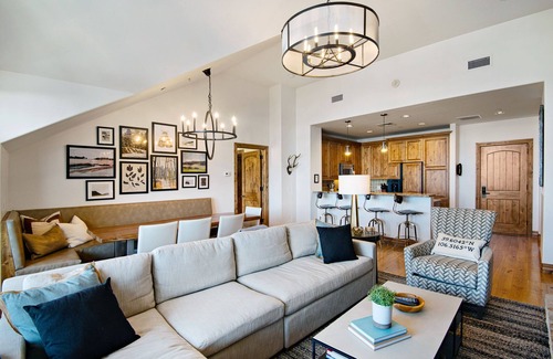 Avon Condo | Family Friendly Ski in/Ski Out with gorgeous view!
