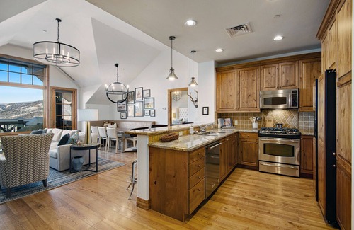Avon Condo | Family Friendly Ski in/Ski Out with gorgeous view!