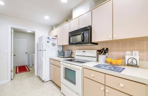 Spring Hill House | Family-Friendly Spring Hill Vacation Home w/Lanai