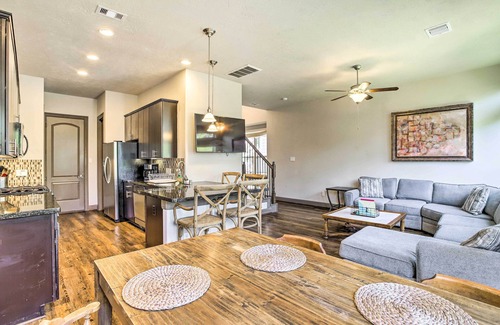Spring House | Family-Friendly Spring Townhouse w/Backyard!