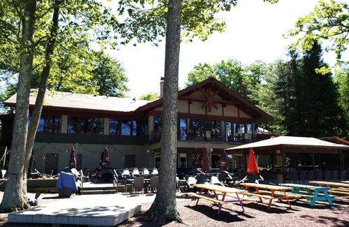 Lake Harmony House | Family-friendly Townhome Sleeps 8; Close to Skiing, Adventure, Attractions