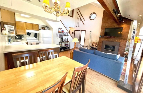 Ogden House | Family Friendly Unit in Huntsville, Utah, Beach Walkability, Pools, and Quiet.
