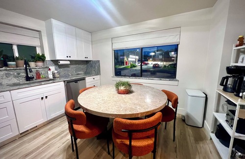 Downtown Salt Lake City House | Family friendly! Hot Tub, 3 King Beds. Fire Pit. Minutes to airport/downtown.