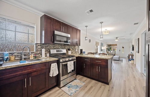 West Palm Beach House | Family-Friendly Paradise near the Beach & Downtown