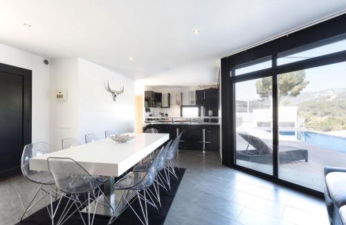 Lloret Town Center Villa | Family-friendly villa in Lloret de Mar with private pool