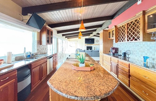Potlatch House | Family-Friendly Waterfront Escape on Hood Canal – Now with Lower Fall Rates!